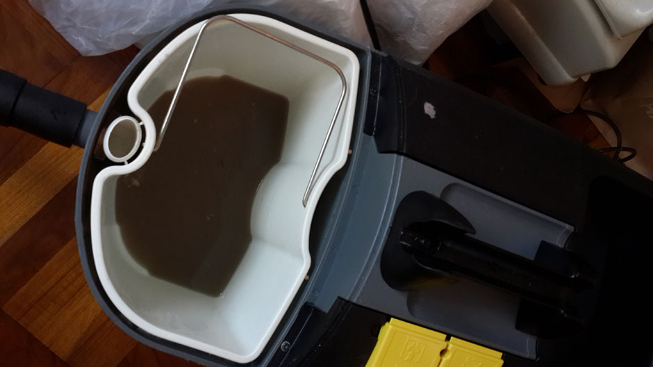 (抽洗後)床褥內的污穢